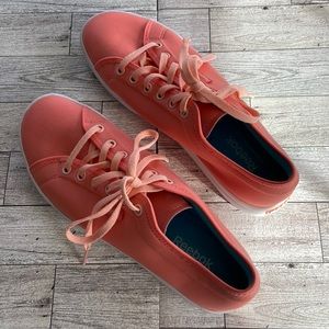 Reebok Memory Tech 365 Sneaker, size 9, Peach/Coral Color,